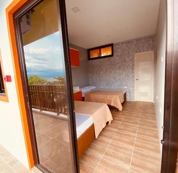 חדר דלוקס נוף בריכה, Cerca Parola Beach Resort