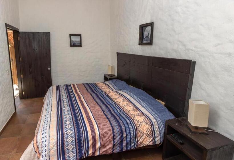 اتاق استاندارد سه نفره, Hostal Maria Tepozteca
