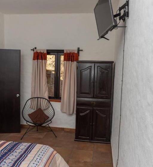 اتاق استاندارد سه نفره, Hostal Maria Tepozteca