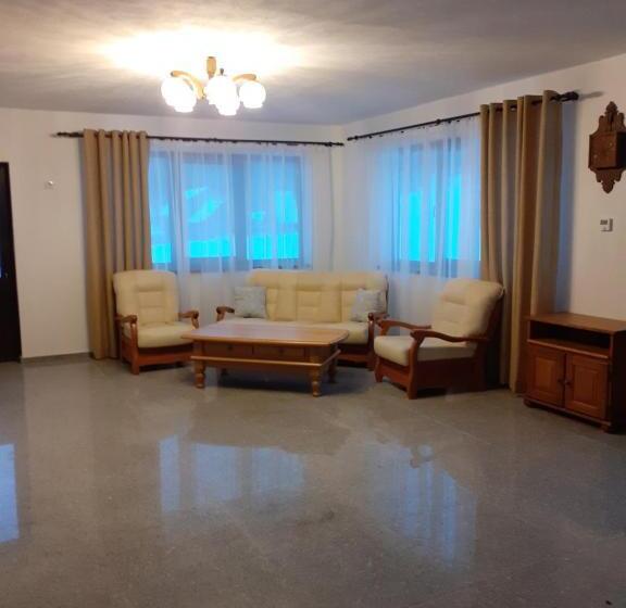 منزل غرفة نوم واحدة, Pensiunea Natura Sadu