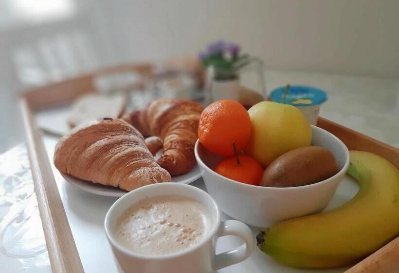 Cameră Deluxe, A Due Passi Da