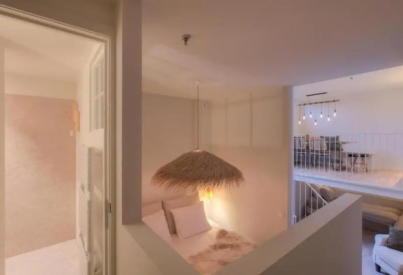 スーペリアの４人部屋, Logie Marie With Hottub In The Garden
