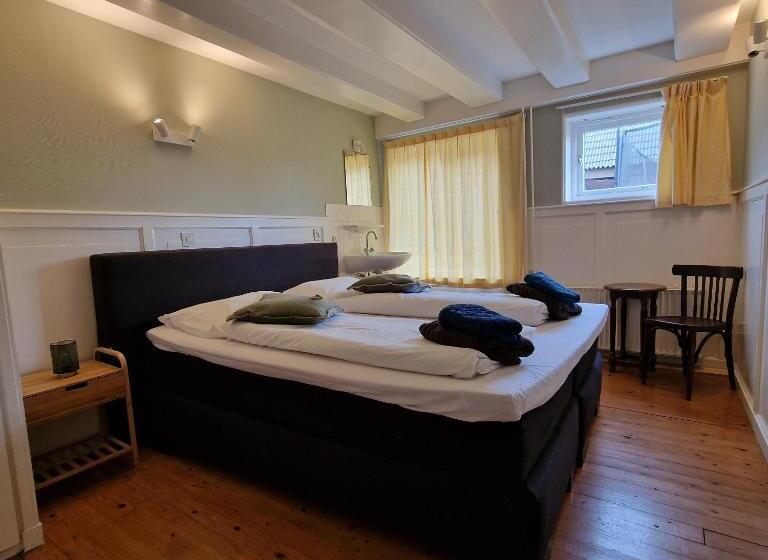 标准间, T Lytse Knipke