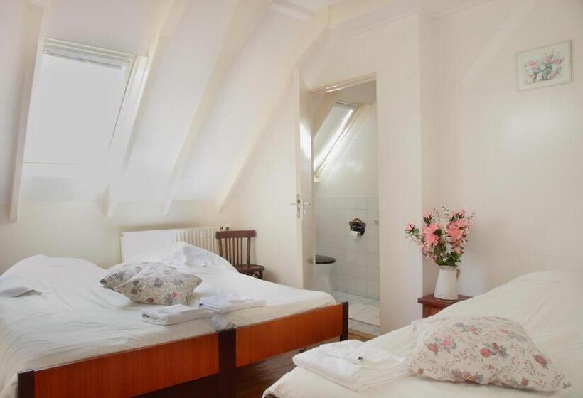 标准三人间, T Lytse Knipke