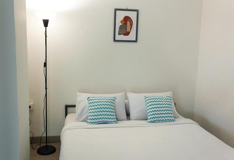 Quarto superior, Social Hub By Twospaces