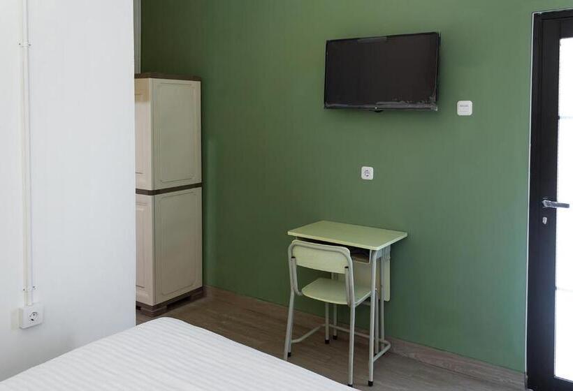 Quarto superior, Social Hub By Twospaces