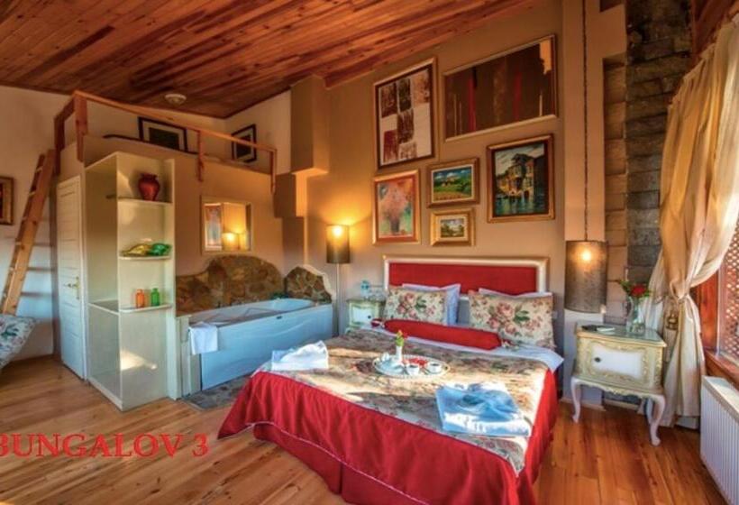 Deluxe room with river view, Treetops Park