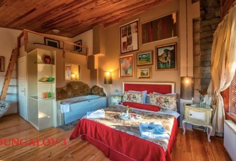 Deluxe room with river view, Treetops Park