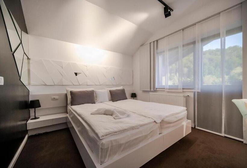 스탠다드 룸 킹사이즈 침대, Niro Residence