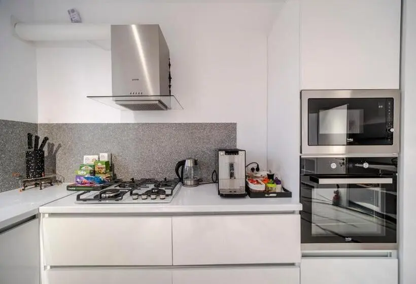 １ベッドルームハウス, Niro Residence