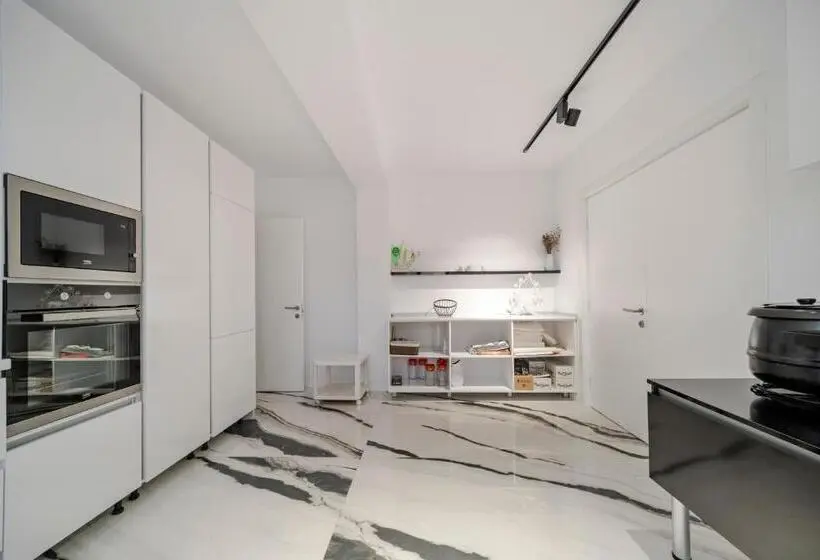 １ベッドルームハウス, Niro Residence