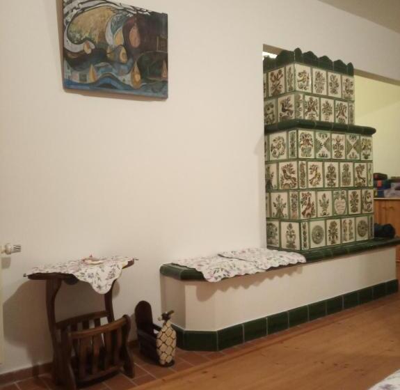 شقة غرفة واحدة مزودة بتراس, Vendégház A Csabay Kúriához