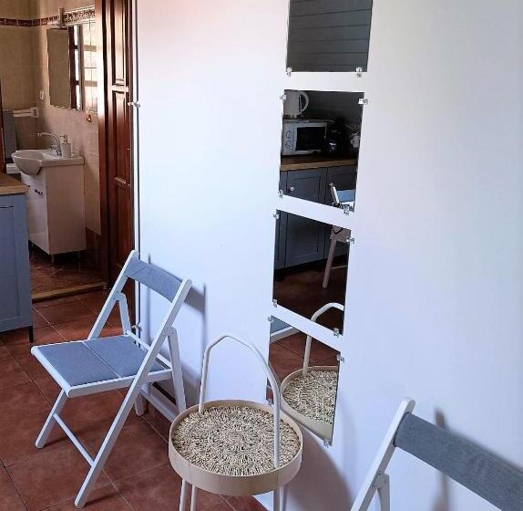 شقة غرفة واحدة مطلة على حمام السباحة, Vendégház A Csabay Kúriához