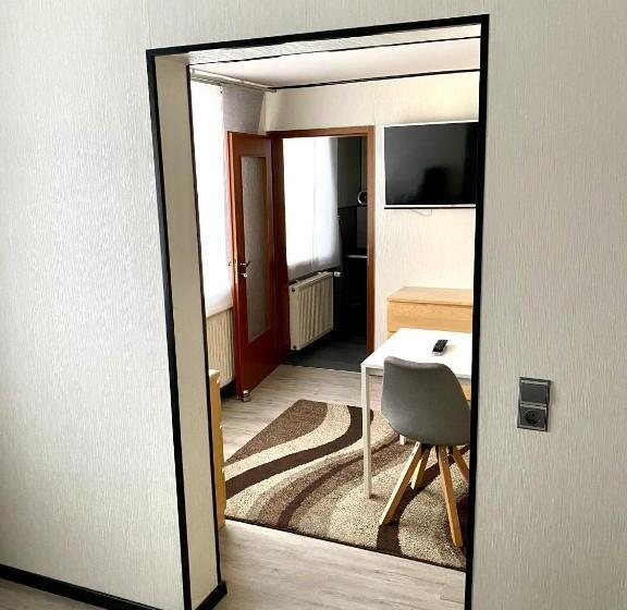 豪华房间, Zur Auguststadt