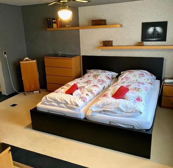 家庭套房, Zur Auguststadt