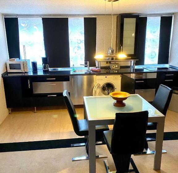 家庭套房, Zur Auguststadt