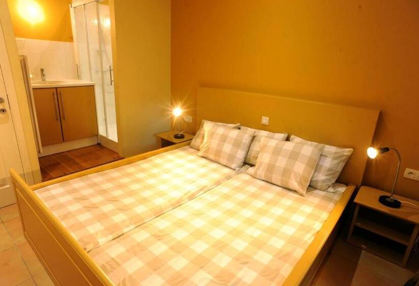 复式房间, La Papeterie De Corbès