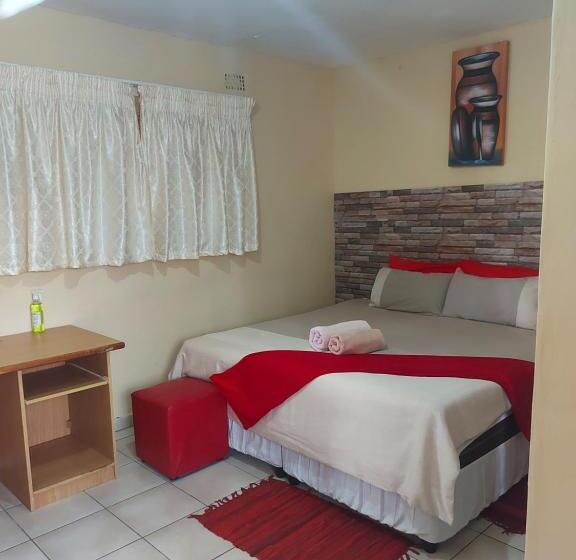 Номер Стандарт, Hlophe S Place