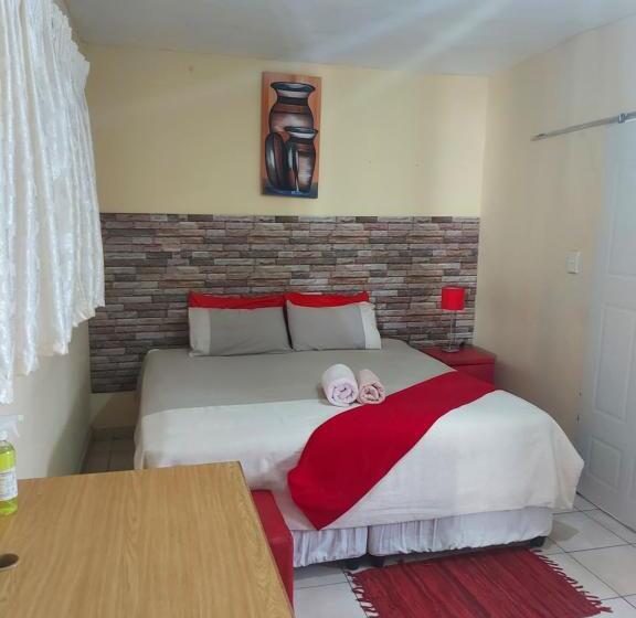 חדר סטנדרט, Hlophe S Place