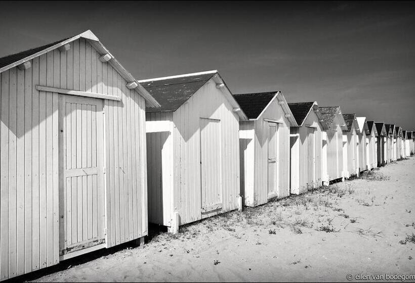 جناح مطلّ علي الحديقة, Les Granges Pelloquin