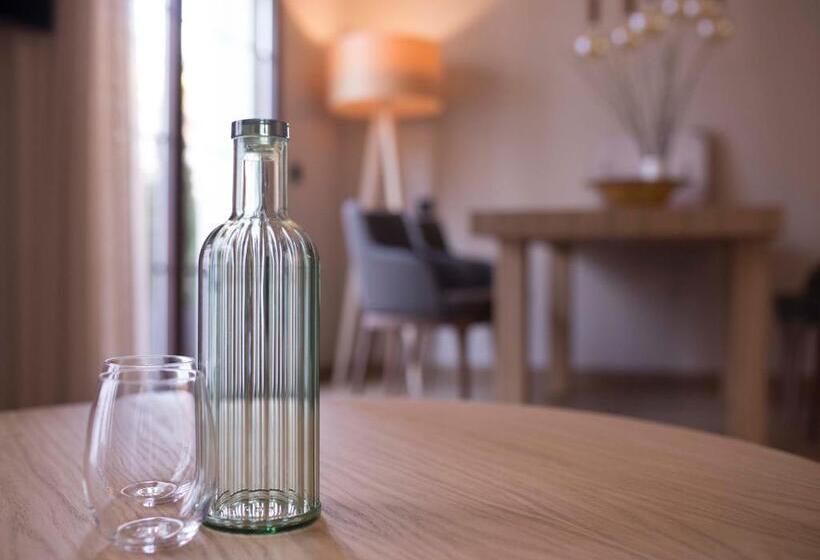 جناح سرير كينج, Vallivana Suites