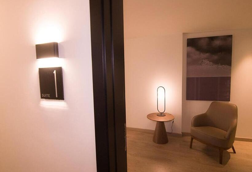 Люкс Deluxe Кровать Кинг, Vallivana Suites