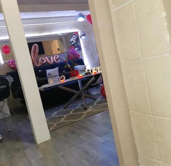 Номер Deluxe, Luxury Living Suite B&b