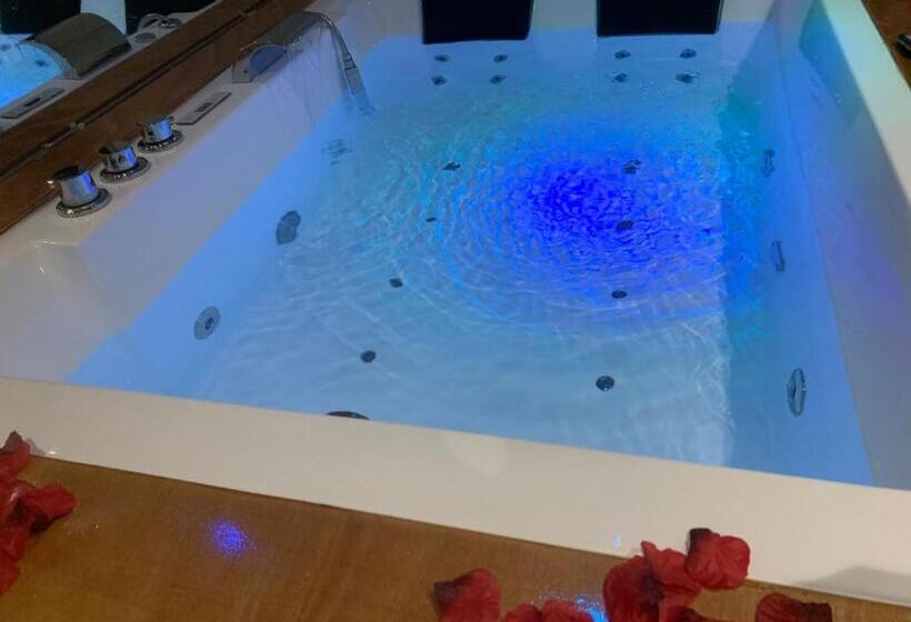 Номер Deluxe, Luxury Living Suite B&b