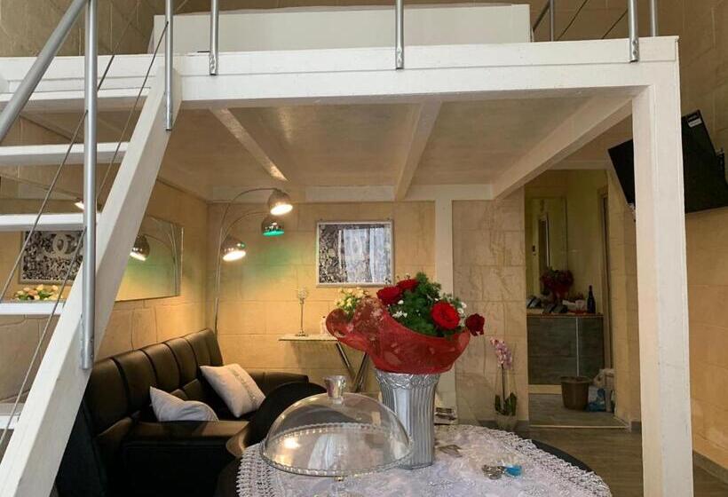 Номер Deluxe, Luxury Living Suite B&b