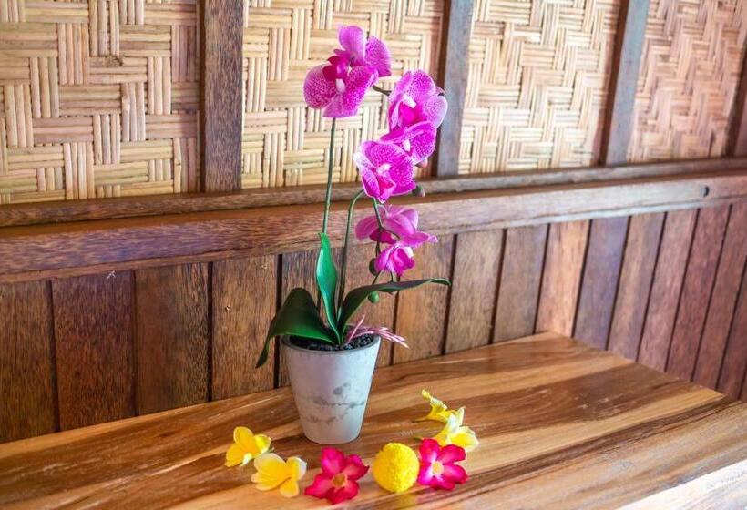 חדר סטנדרט נוף לגינה, Wooden Puri Guesthouse By Bukit Vista