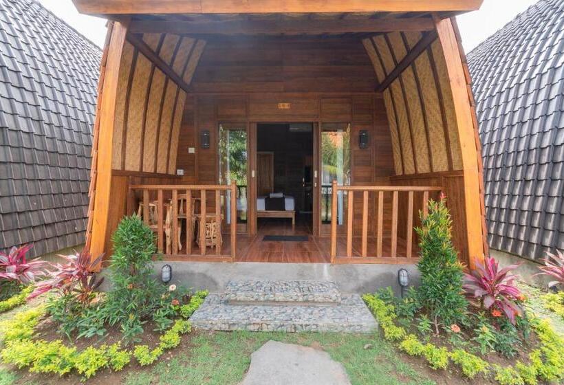 חדר סטנדרט נוף לגינה, Wooden Puri Guesthouse By Bukit Vista