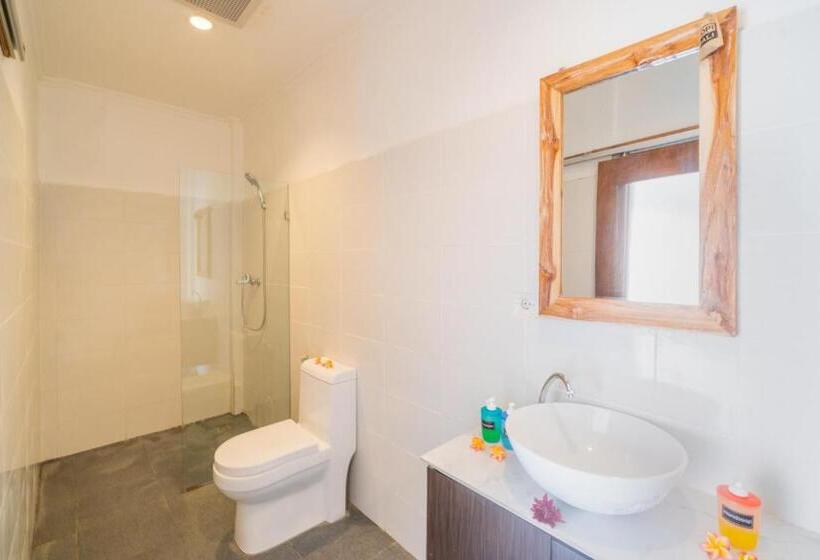 חדר סטנדרט נוף לבריכה, Wooden Puri Guesthouse By Bukit Vista