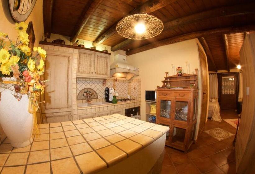 جناح مطلّ علي البحر, Cortile Lattuca