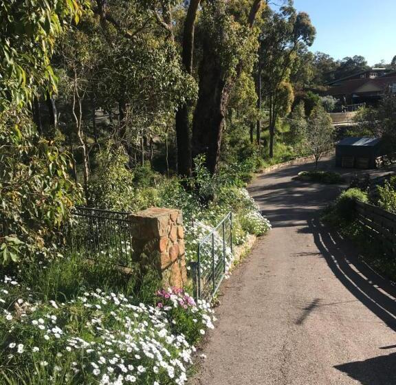 غرفة قياسية مطلّة علي الحديقة, Robinson Retreat