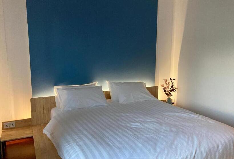 Номер Deluxe с Балконом, Moocoworking