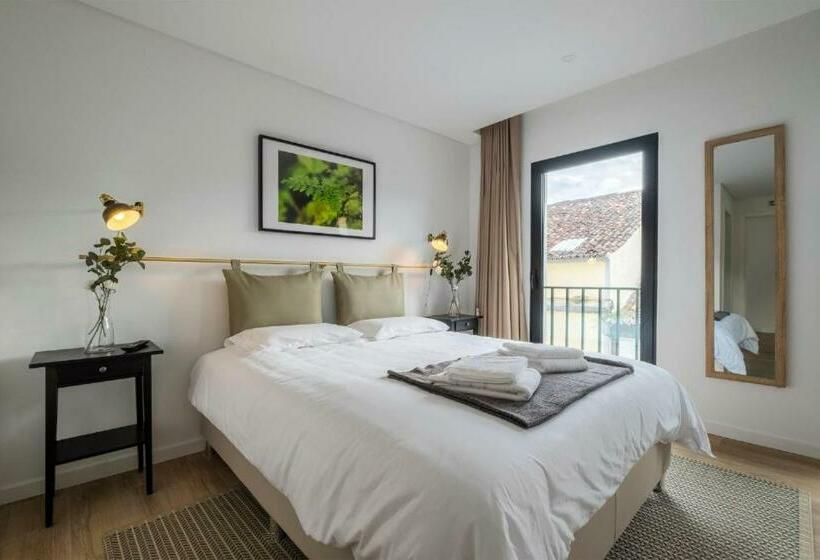 اتاق استاندارد, Magma Hostel