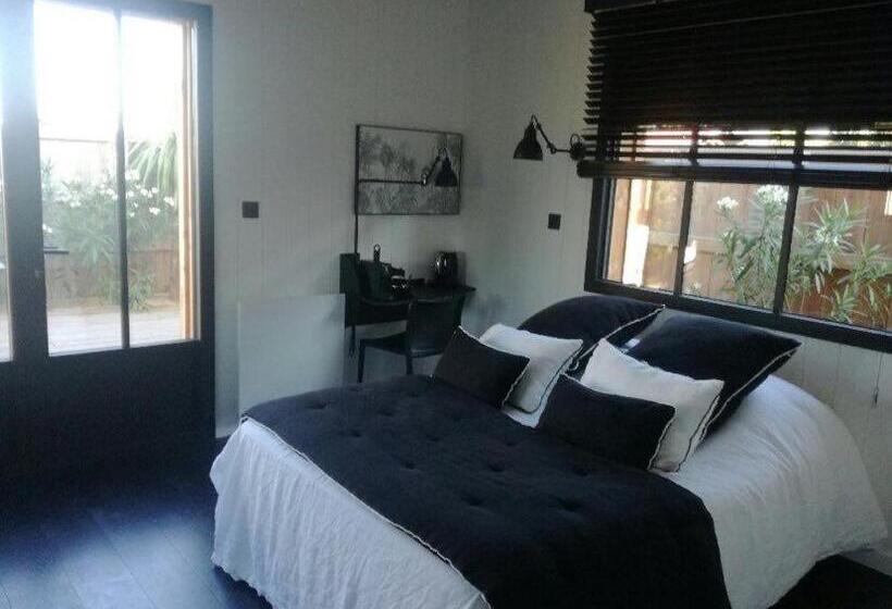 스탠다드 테라스 룸, La Cabane Poetique