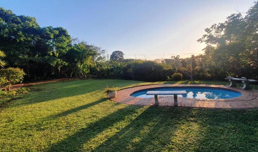 בית, 4 חדרי שינה, 23 Ambleside Holiday Retreat By The Sea