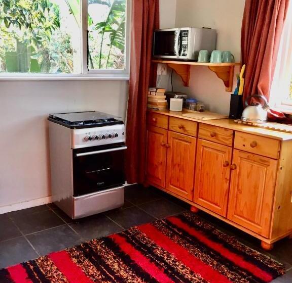 דירת חדר נוף לים, 23 Ambleside Holiday Retreat By The Sea