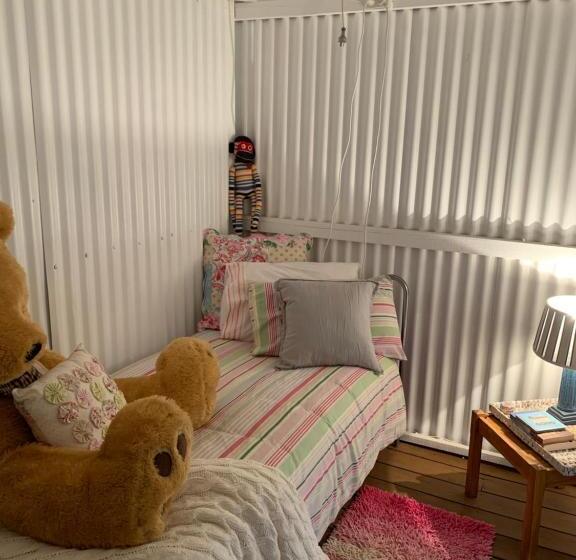 스탠다드 싱글 룸, Evanston Station