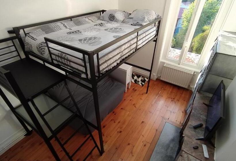 이코노이 4인룸, La Batisse De Saint Chamond