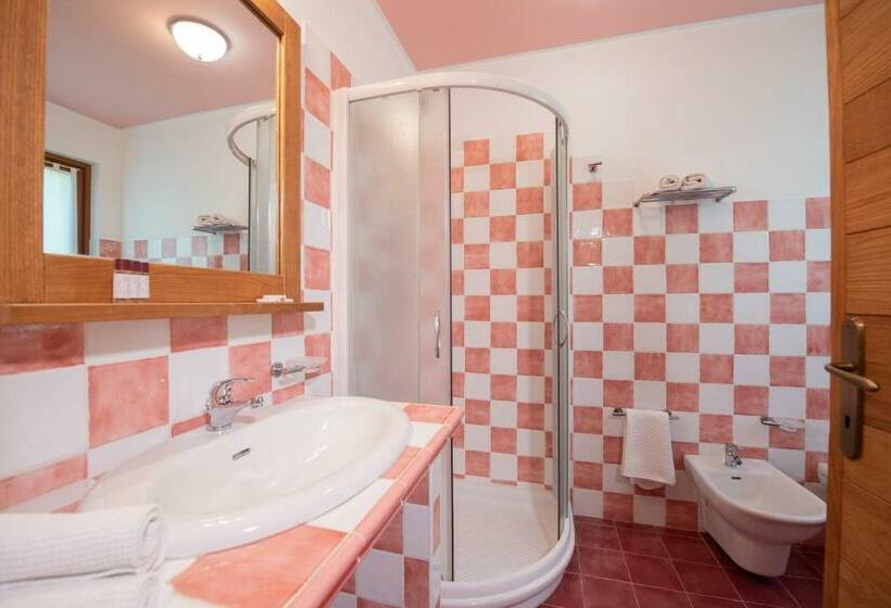 חדר סטנדרט לארבעה, Affittacamere La Magia Dei Colori