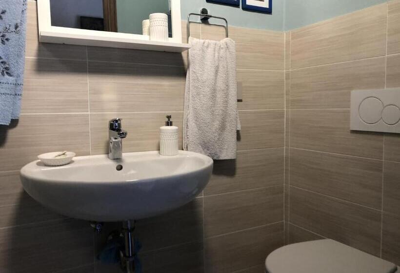 غرفة قياسية مع حمام خارجي, La Casa Di Pietro