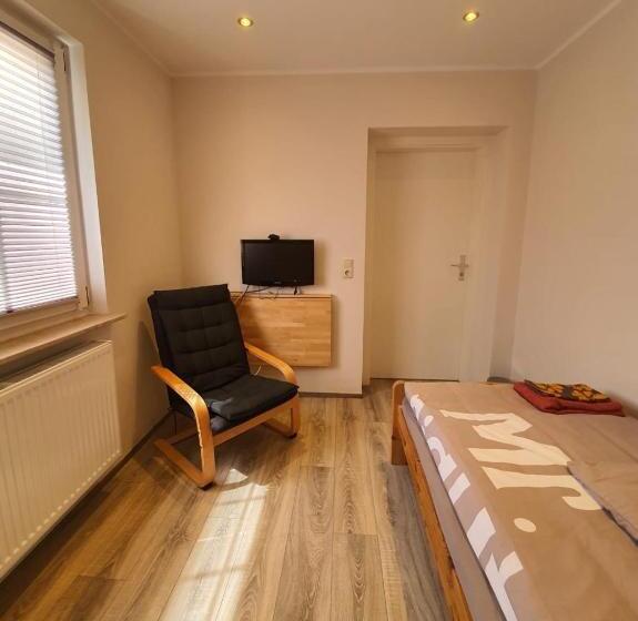 スタンダードシングルルーム, Zimmervermietung Lannik