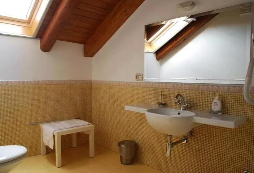 スタンダードルーム, B&b Beata Solitudo