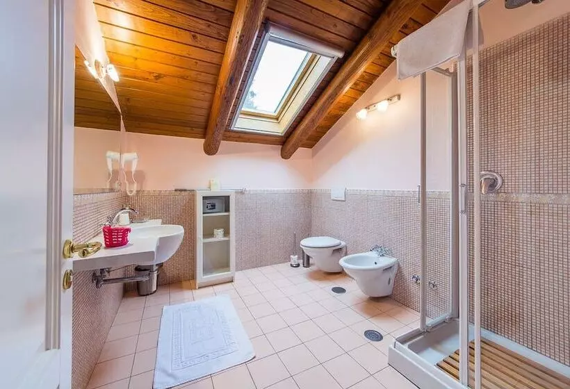 Standard Neljän Hengen Huone, B&b Beata Solitudo
