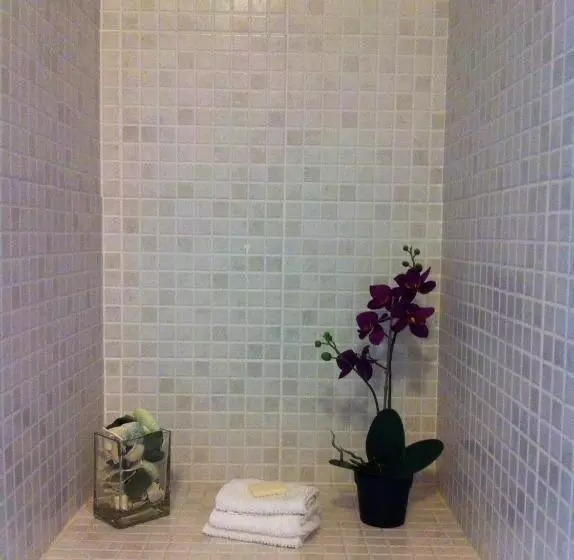 اتاق استاندارد یک نفره, Ashling House Serviced Accommodation