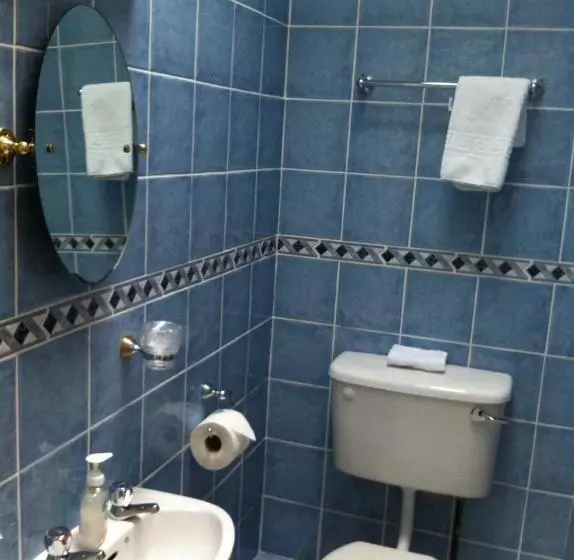 اتاق استاندارد سه نفره, Ashling House Serviced Accommodation