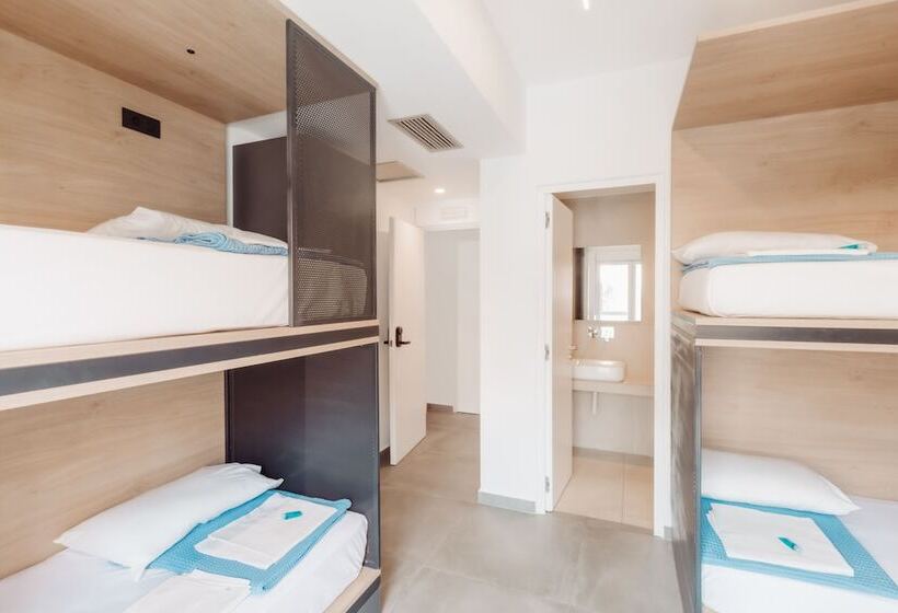 Capsule, Athens Backpackers