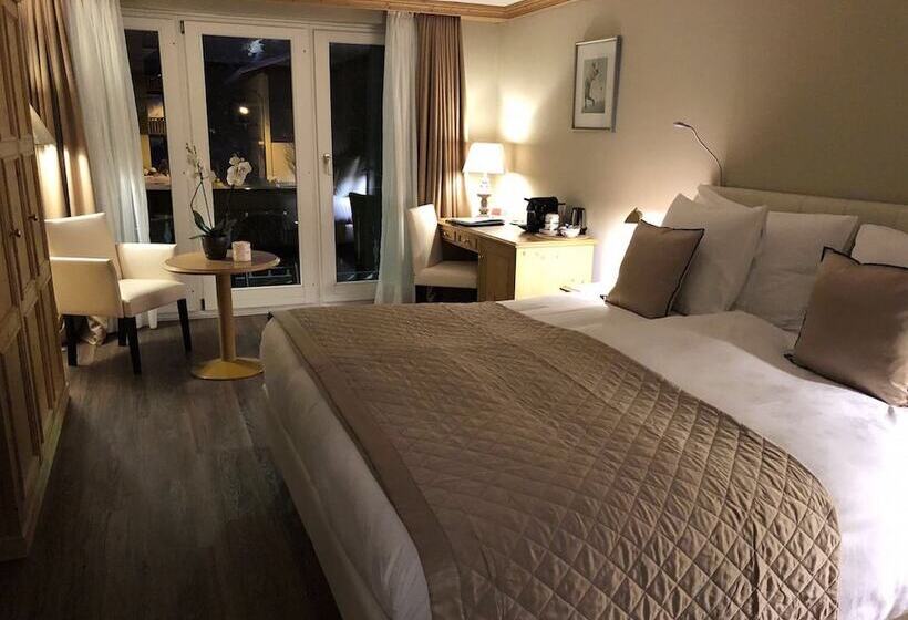 اتاق لوکس, Albatros